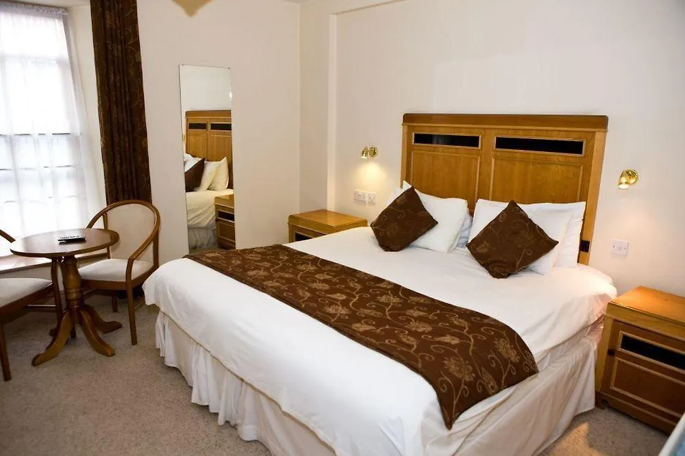 The Gateway Hotel Swinford 3*,