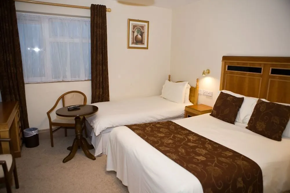 The Gateway Hotel Swinford 3*,